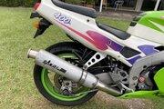 Picture 10 - Kawasaki ZXR 400 1995 motorbike