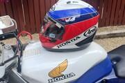 Picture 7 - Honda VFR750R RC30 motorbike
