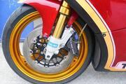 Picture 5 - Barry Sheene RGV 250 Suzuki Road Legal motorbike