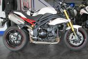 Picture 2 - 2012 Triumph Speed Triple R 1050 ABS White motorbike