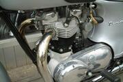 Picture 8 - 1961 Triumph Thunderbird 650cc Cruiser motorbike