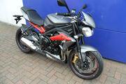 Picture 2 - Triumph Street Triple R 675 - Fly screen and Belly pan motorbike