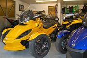 Picture 3 - Can-Am Spyder ST-S SE5 Trike. Drive on a car licence motorbike