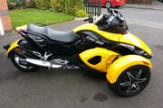 Picture 2 - 2008 Can-Am Spyder, Semi-Automatic with 3860 miles motorbike