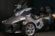 Picture 3 - Can-Am Spyder RT Semi Auto Trike in Silver, 5700 Miles motorbike