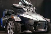 Picture 5 - Can-Am Spyder RT Semi Auto Trike in Silver, 5700 Miles motorbike