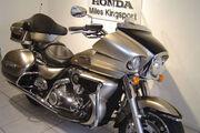 Picture 2 - 2009 Kawasaki VN1700 B9F Voyager 1700cc Gold Colour motorbike