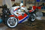 Picture 4 - Motorcycle Yamaha OW01 owo1 Collectors Machine Ohlins Original Bodywork motorbike