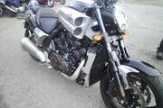 Picture 3 - Yamaha VMAX 1700, Low Mileage, Stunning Standard Condition motorbike