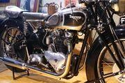 Picture 7 - Triumph speed twin 1938 motorbike