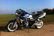 Picture 2 - Suzuki GSX1400K2 motorbike