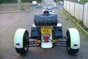 Picture 5 - 2002 Suzuki VL1500 in White & Yellow motorbike