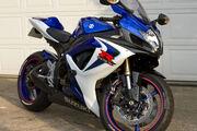 Picture 3 - Suzuki GSXR 600 K6, Blue and White, excellent condition, low miles, 1 owner motorbike