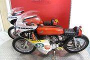 Picture 2 - 1975 'P' Honda CB400 Fours Motorcycle CB 400 4s motorbike