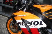 Picture 9 - Honda CBR 1000 RR-5 Repsol Fireblade motorbike