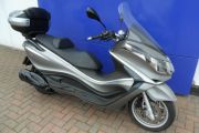 Picture 2 - Piaggio X10 350 with top box motorbike