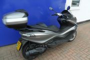 Picture 4 - Piaggio X10 350 with top box motorbike