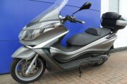 Picture 8 - Piaggio X10 350 with top box motorbike