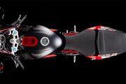 Picture 4 - Triumph Daytona 675 R Dark edition motorbike