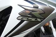 Picture 7 - 2008 Suzuki GSXR 1000 K8 in White & Silver motorbike