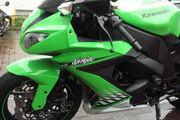 Picture 3 - Kawasaki ZX10R 2011 motorbike