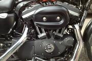 Picture 2 - Harley-Davidson Sportster 883 Iron motorbike