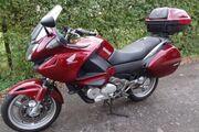 Picture 2 - Honda Deauville NT700V 2009 motorbike