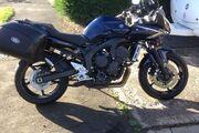 Picture 3 - 2010 Yamaha FZ6 Fazer S2 ABS Blue GIVI Touring Panniers motorbike