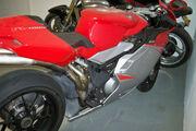 Picture 3 - MV Agusta F4 1000 2004 R Spec Upgrades motorbike
