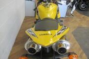 Picture 5 - 2006 Yamaha YZF-R1 06MY motorbike
