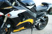 Picture 11 - Yamaha YZF R6 R46 Rossi Limited Edition No. 984 of 2000 motorbike