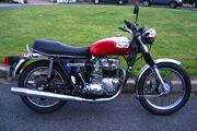 Picture 2 - 1977 Triumph Bonneville T140V US and UK specs motorbike