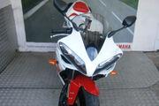 Picture 3 - 2008 Yamaha YZF-R1 in red and white, Fantastic Example motorbike