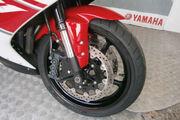Picture 9 - 2008 Yamaha YZF-R1 in red and white, Fantastic Example motorbike