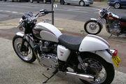 Picture 4 - 2004 Triumph Bonneville T100 - T900 SPECIAL motorbike