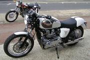 Picture 5 - 2004 Triumph Bonneville T100 - T900 SPECIAL motorbike
