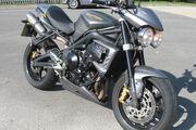 Picture 2 - Triumph Street Triple R + Arrow cans motorbike