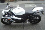 Picture 3 - 2011 Suzuki GSXR 750 L0 in White, 5609 miles, Lovely Condition motorbike