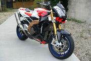 Picture 4 - Aprilia Tuono Factory motorbike