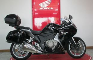 2011 '61' Honda VFR1200 F-A VFR Black 1200cc Sport Tourer TOP BOX & PANNIERS motorbike