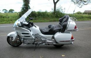 Honda GOLDWING 1800 ABS White 2001 motorbike