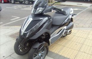 Piaggio MP3 300cc YOURBAN LT,2011, Black Only 7100 Miles motorbike