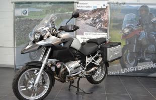 BMW R1200GS with BMW Vario Panniers motorbike
