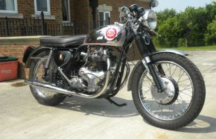 BSA ROCKET GOLDSTAR REP WITH TWIN CARBS FAST BIKE MUCH ADMIRED motorbike