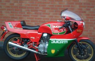 Ducati 900 Mike Hailwood Replica 1982 motorbike