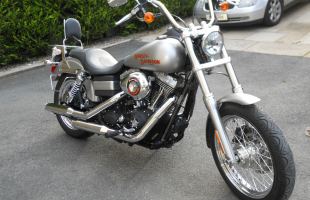 Harley Davidson DYNA STREET BOB motorbike