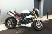 Triumph SPEED TRIPLE 1050 R   2013  900 Miles Only for sale
