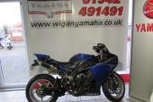 Yamaha YZF R1 BIG BANG LOADS OF ACCESSORIES INCLUDING CARBON CANS REAR SETS for sale